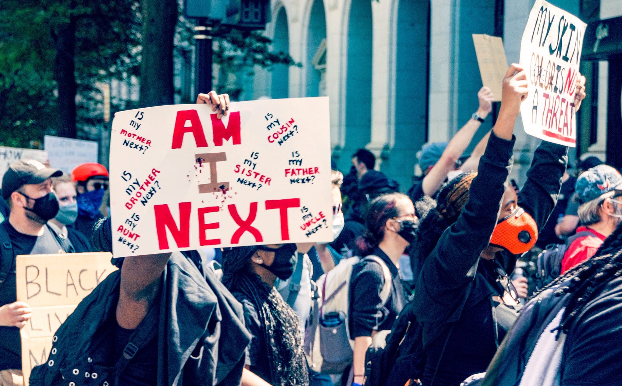 Populism and Disaffected Youth: The Case of Young Men in Online Spaces