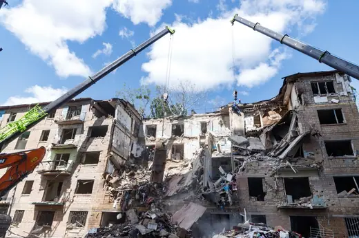 Russian strike on Ukraine's Kyiv leaves 1,330 buildings still without heat, mayor says